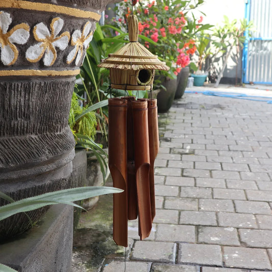 Round Seagrass Bird Box with Chimes